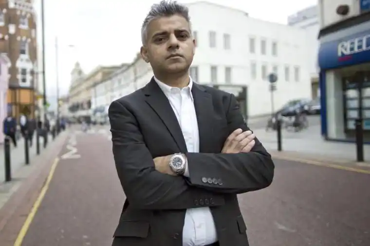 Sadiq Khan asumió el cargo de alcalde de Londres