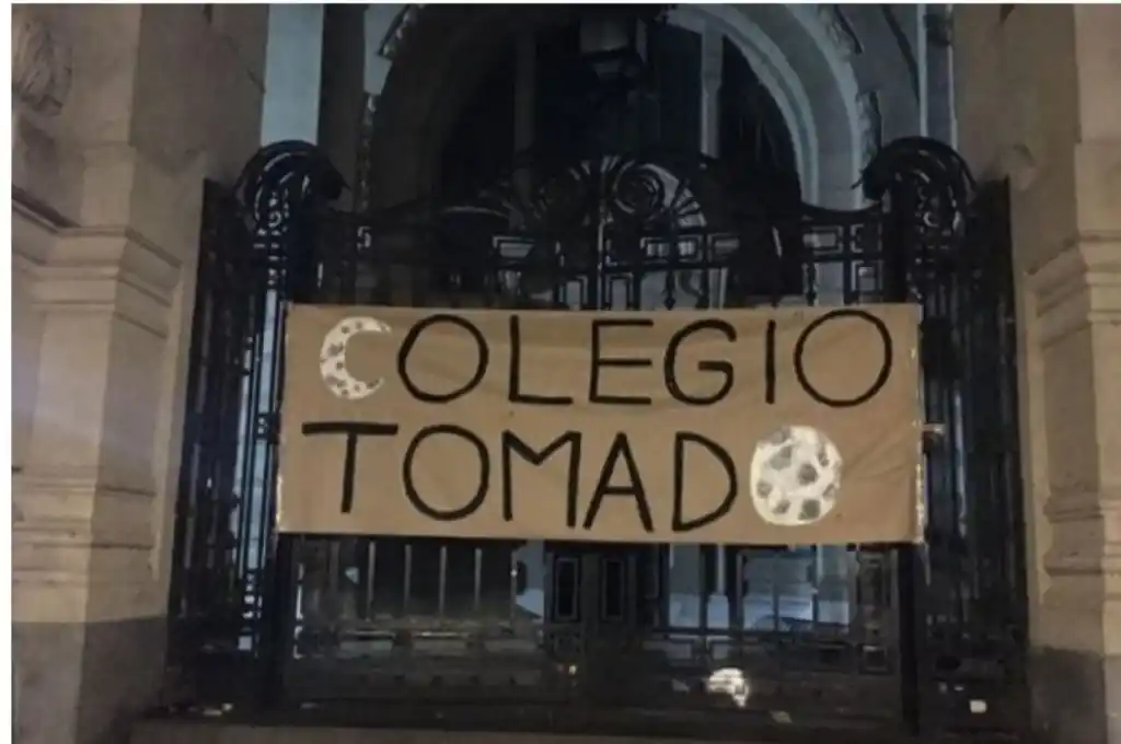 Toma de colegios en CABA