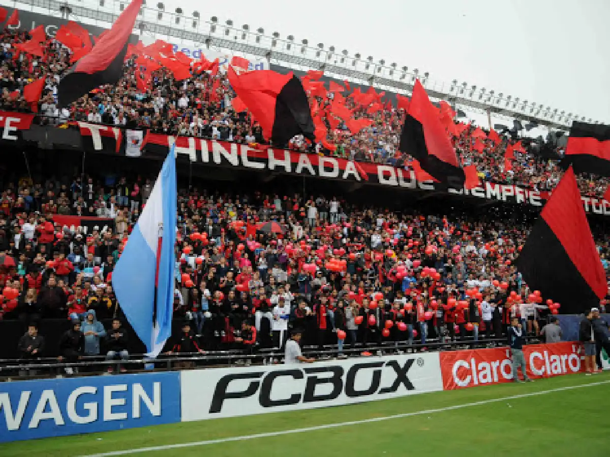 Colón no quiere hinchas de Boca