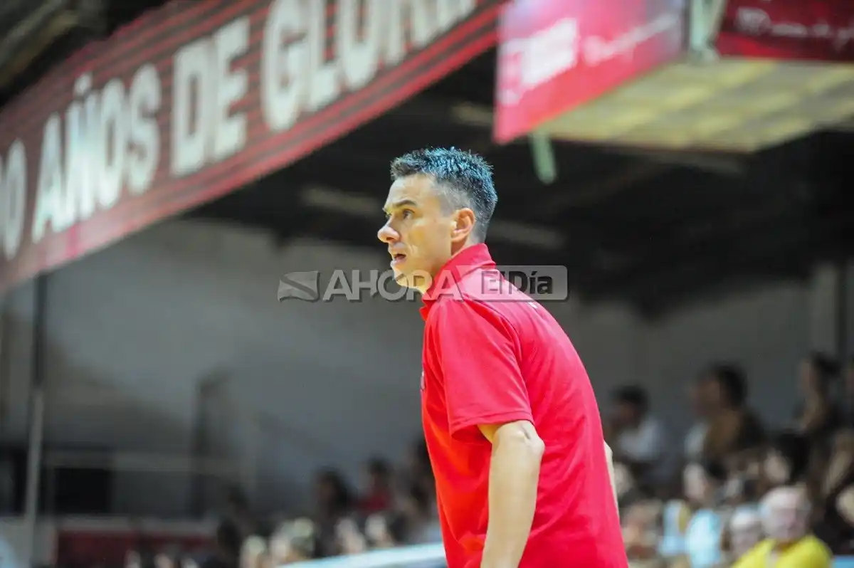 El entrenador rojinegro trató de calmar las aguas y pensar en lo deportivo.