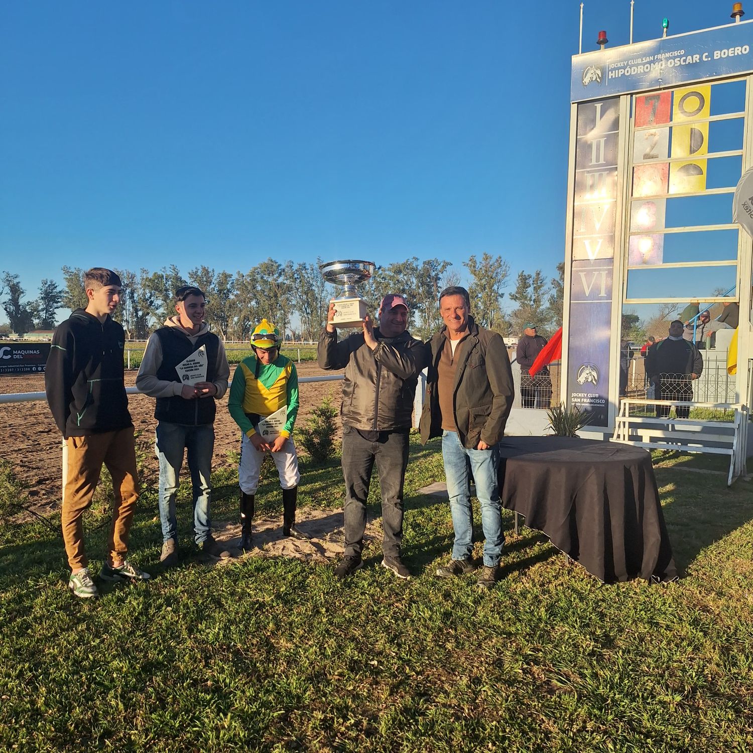 Santo Domingo se consagró ganador de la carrera principal