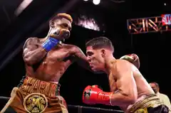 Brian Castaño empató en su combate por la unificación