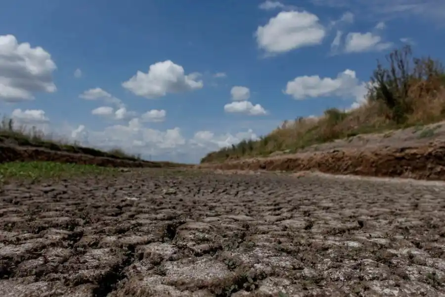 Advierten que la mitad de los grandes lagos del mundo se están secando