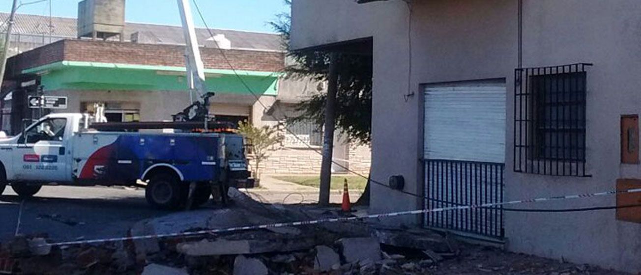 Una mujer internada tras sufrir el desmoronamiento de tres balcones