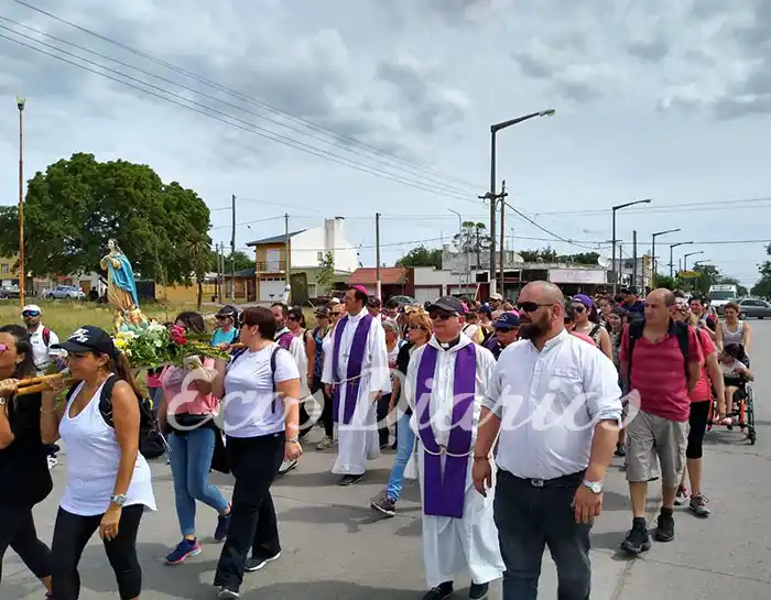 Caminaron hasta Costa Bonita