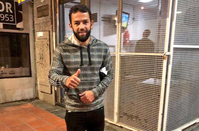 Llegó el séptimo: Lucas Gamba está en Rosario para firmar en Central
