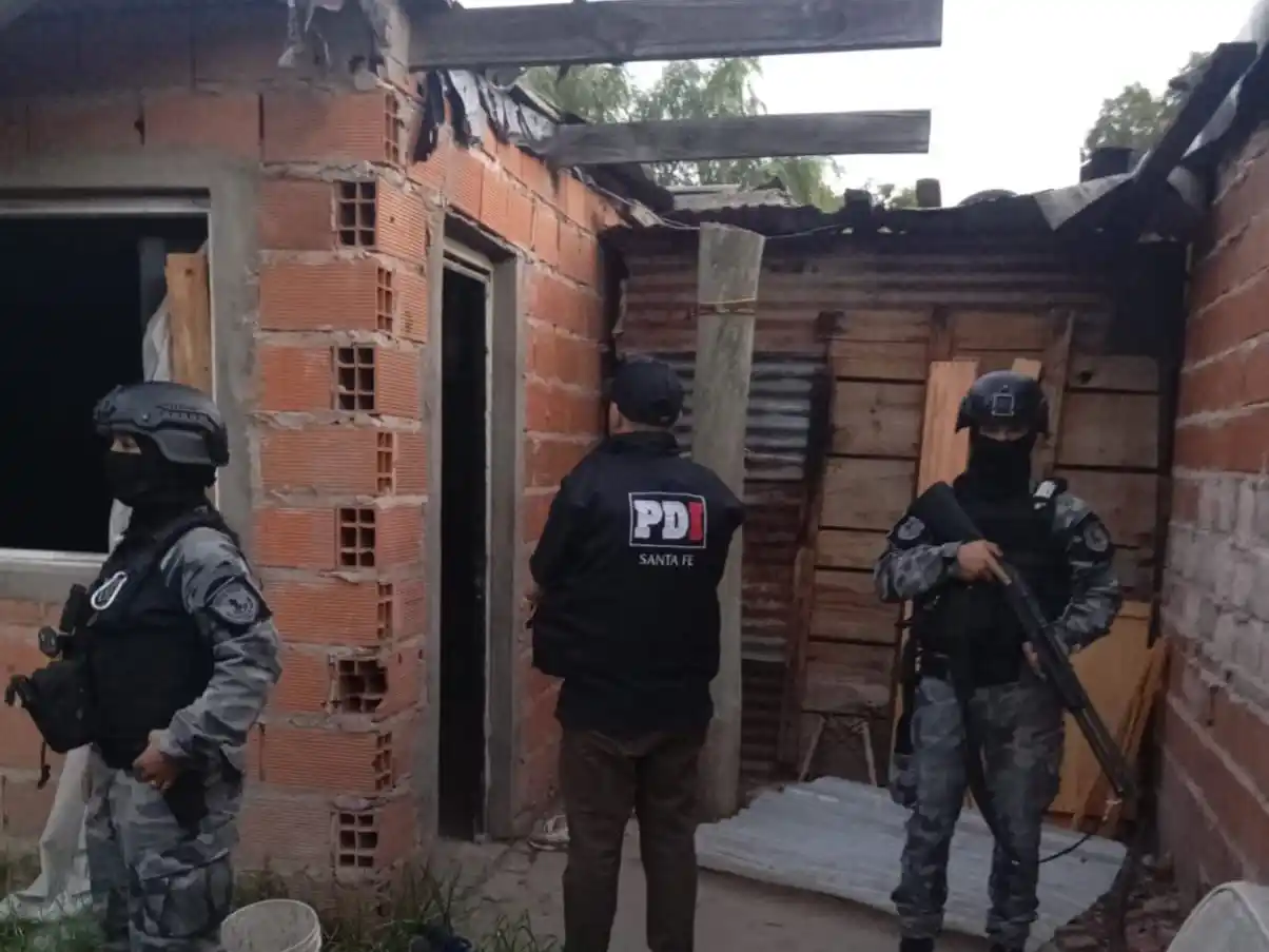 Una mujer cayó detenida en la zona sudoeste por la balacera contra un supermercado Carrefour