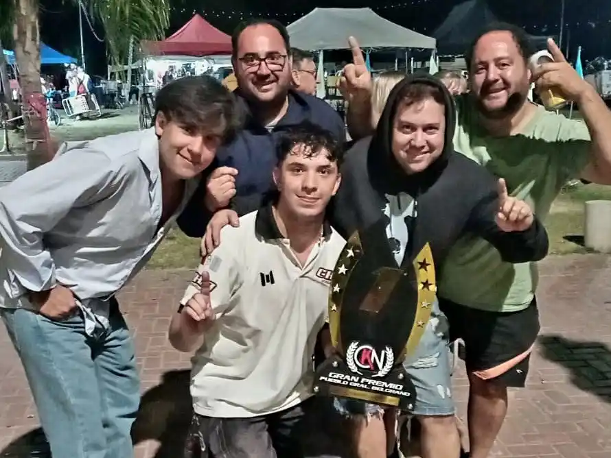 Franco Balbuena triunfó en el Karting Callejero Nocturno en Pueblo Belgrano