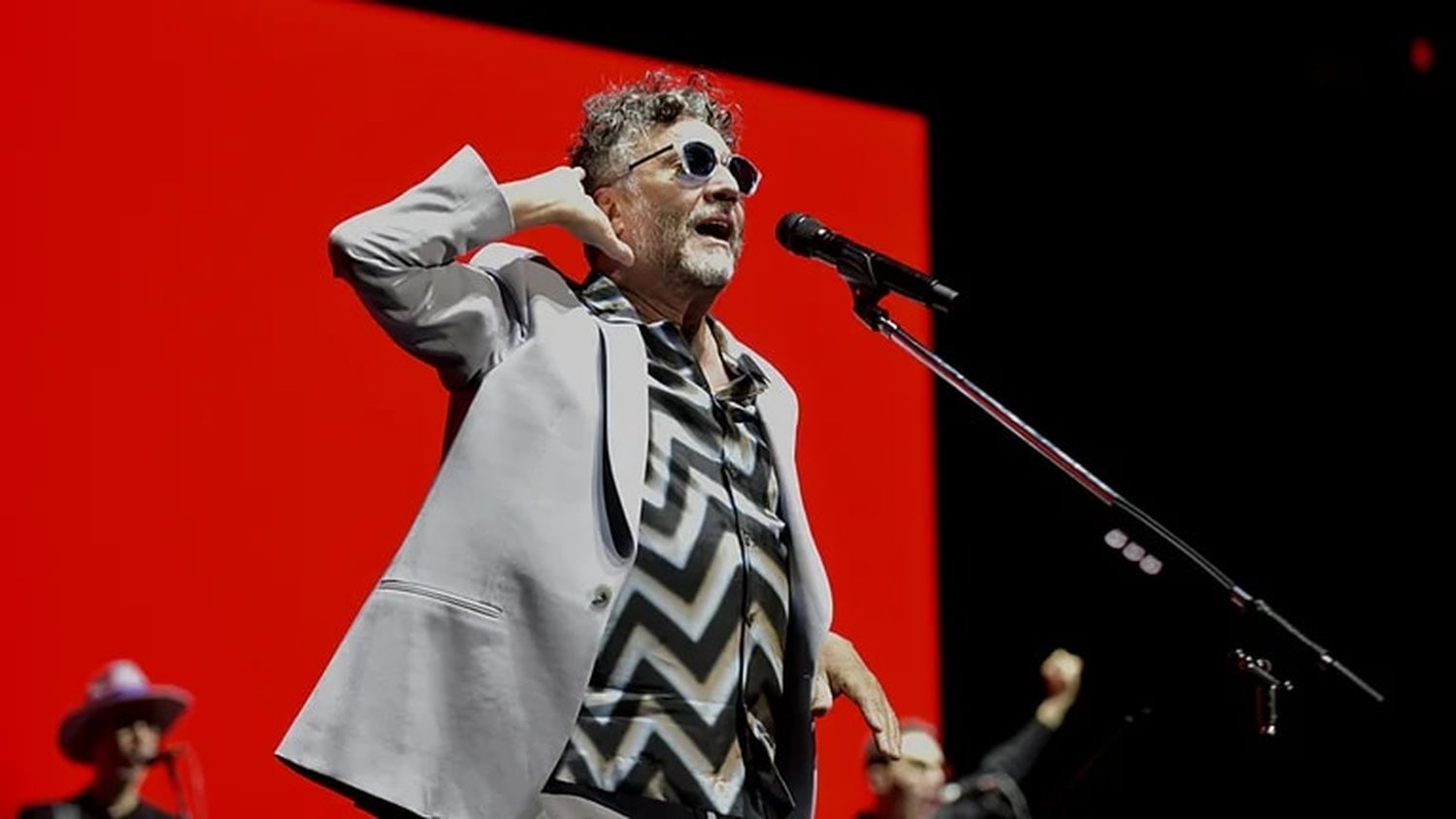 En la primera parte del show en el Movistar Arena, Fito Páez y su banda reinterpretaron las 14 canciones de El amor después del amor