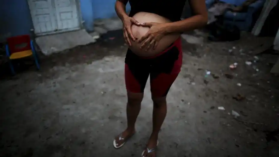 Una nena de 10 años fue violada por su hermanastro de 15 y está embarazada