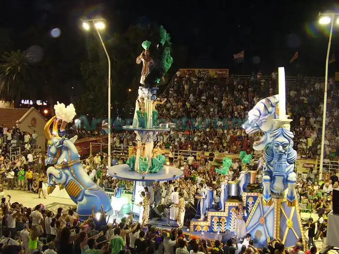Firman convenio por los feriados de Carnaval 2013