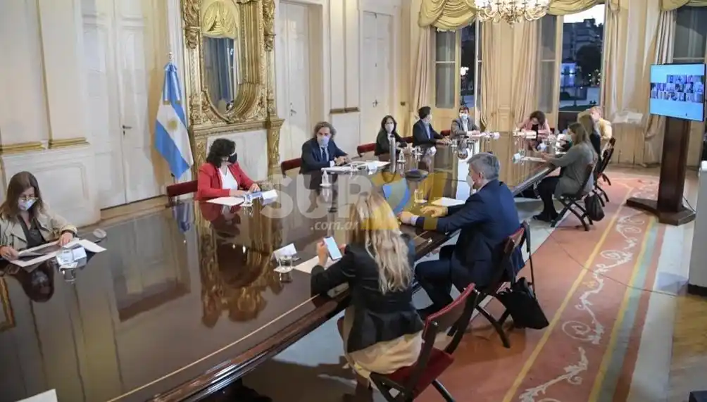 El comité de expertos pidió al Gobierno medidas más restrictivas de circulación