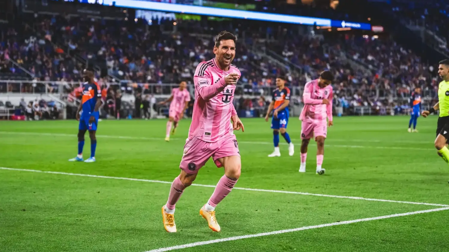 Messi fue autor de tres goles.