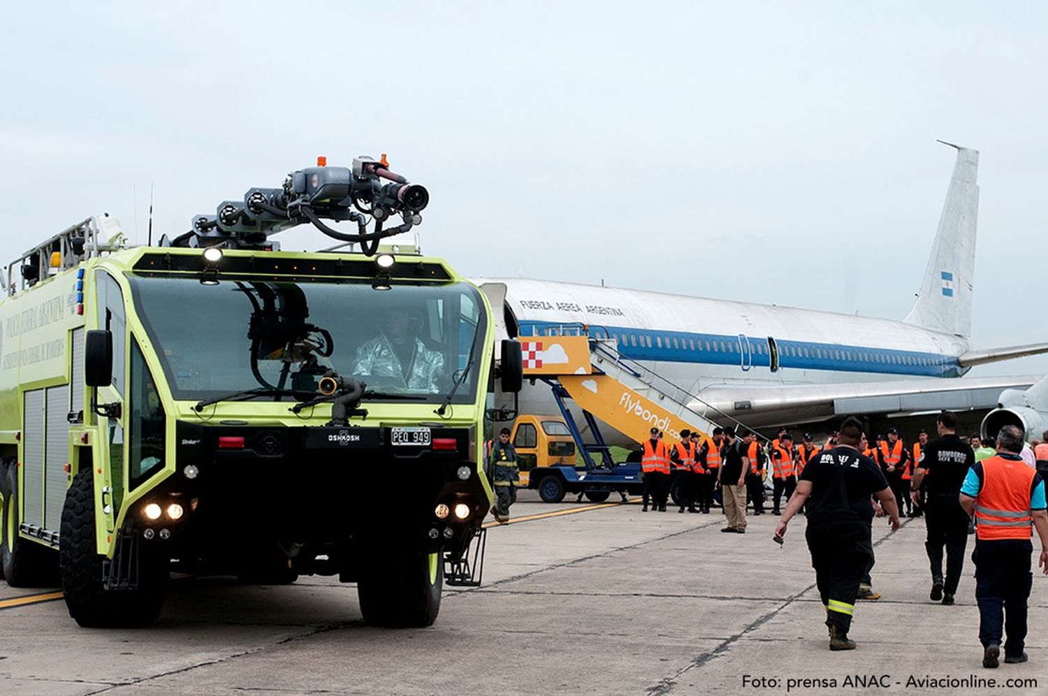 Realizaron simulacro de accidente aéreo en el aeropuerto de El Palomar