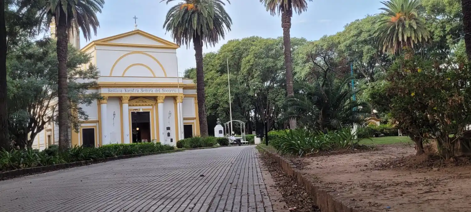 El cambio de nombre de la Plaza Constitución fue cuestionada al interponerse la necesidad de resolver otros problemas que enfrenta la ciudad.