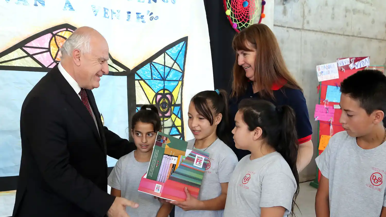 Lifschitz inauguró obras por ocho millones de pesos en la Escuela N° 880