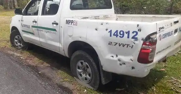 Atacan con disparos camioneta de Corpoelec que restituiría electricidad en La Victoria, Apure