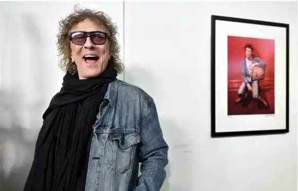Muere Mick Rock, el fotógrafo de las estrellas del rock