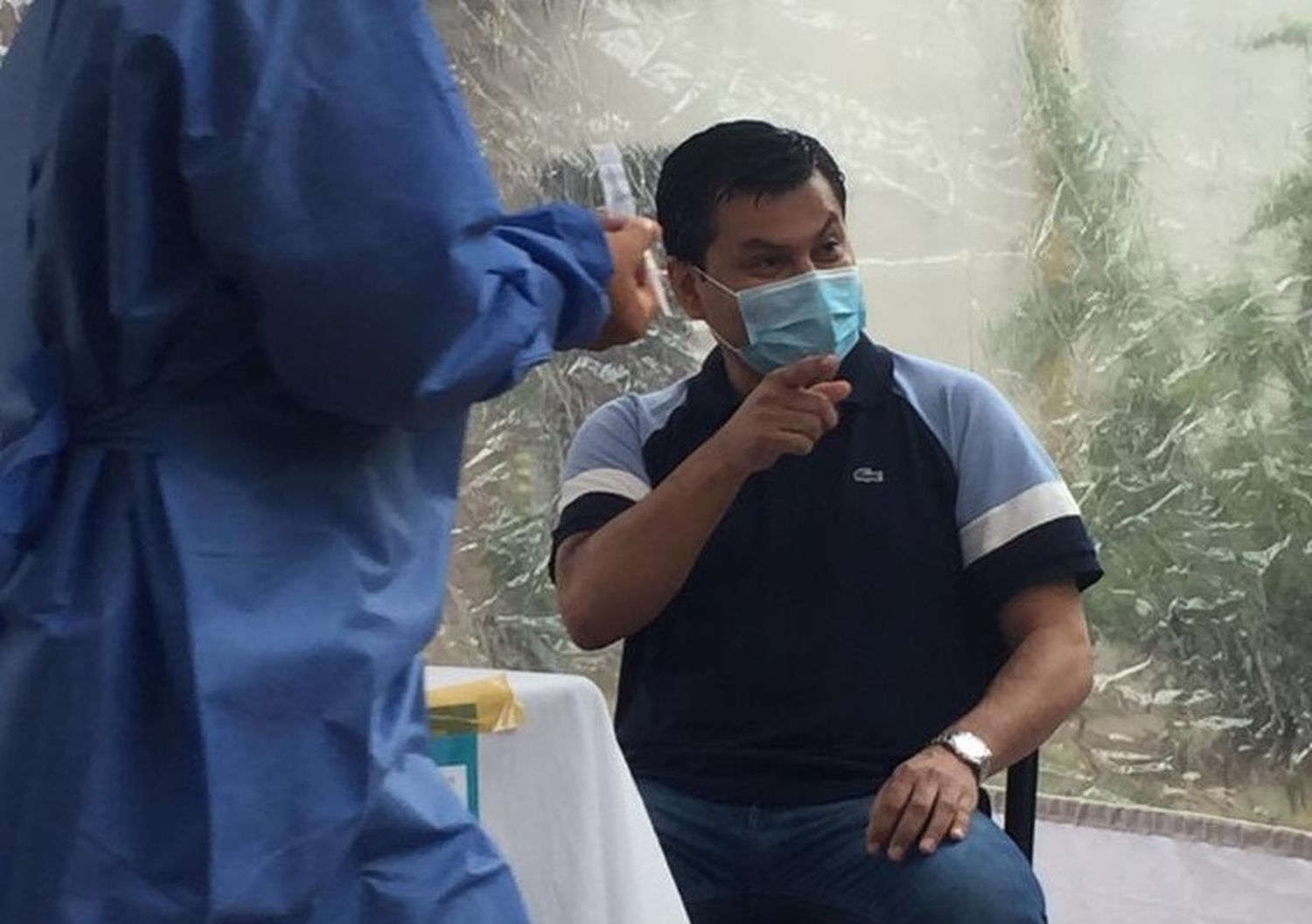 Coronavirus: hisopan a Ramón Salazar, que está aislado por contacto estrecho con un caso positivo