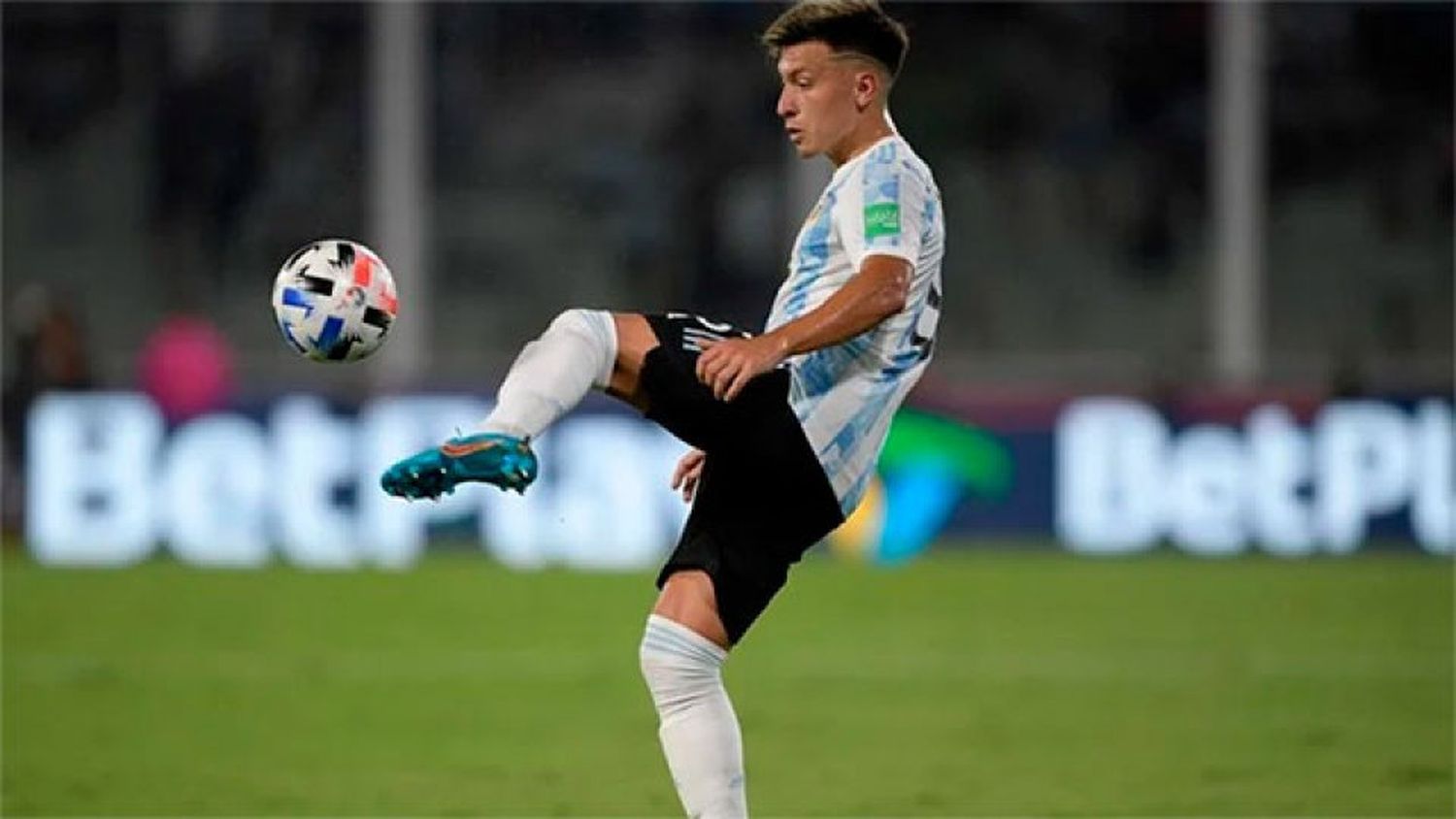 El gualeguayense Lisandro Martínez está en la Lista que irá al Mundial de Qatar 2022
