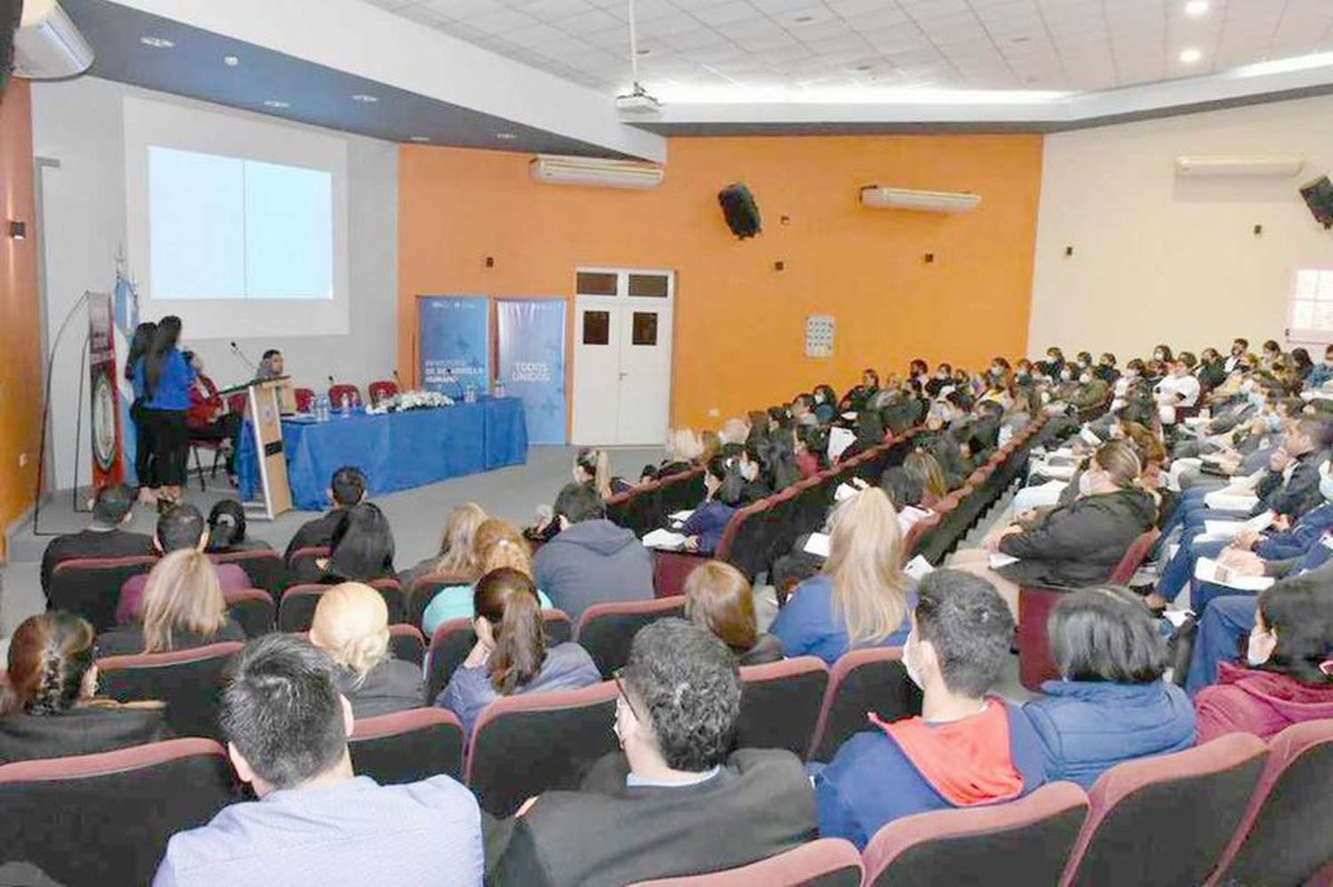 Se está desarrollando la 5.ª Jornada de 
Enfermería en Terapia Intensiva de Adultos