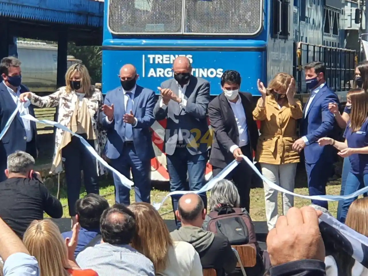 El tren volvió a pasar por la laguna La Picasa