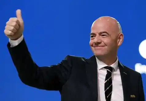Con Infantino, el fútbol vuelve a ser parte del COI