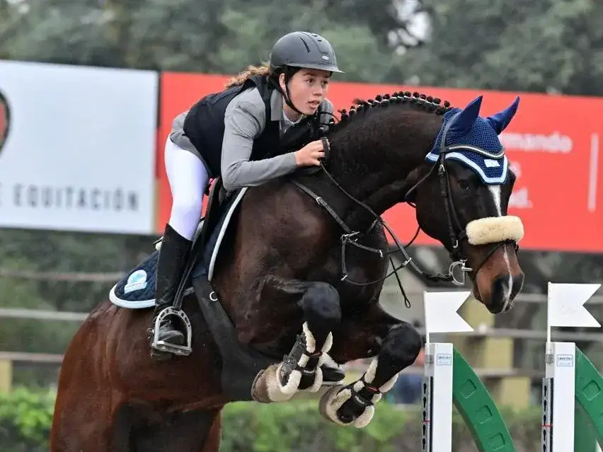 Florencia D’Angelo y su caballo Coketo La Quadra.