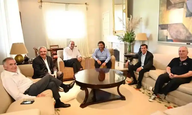 Milei se acerca a gobernadores para reiniciar
negociaciones frente al año legislativo