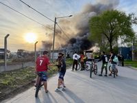 Incendio en el depósito de Río Paraná: destruyó 19 colectivos, pero al momento no se presentó denuncia