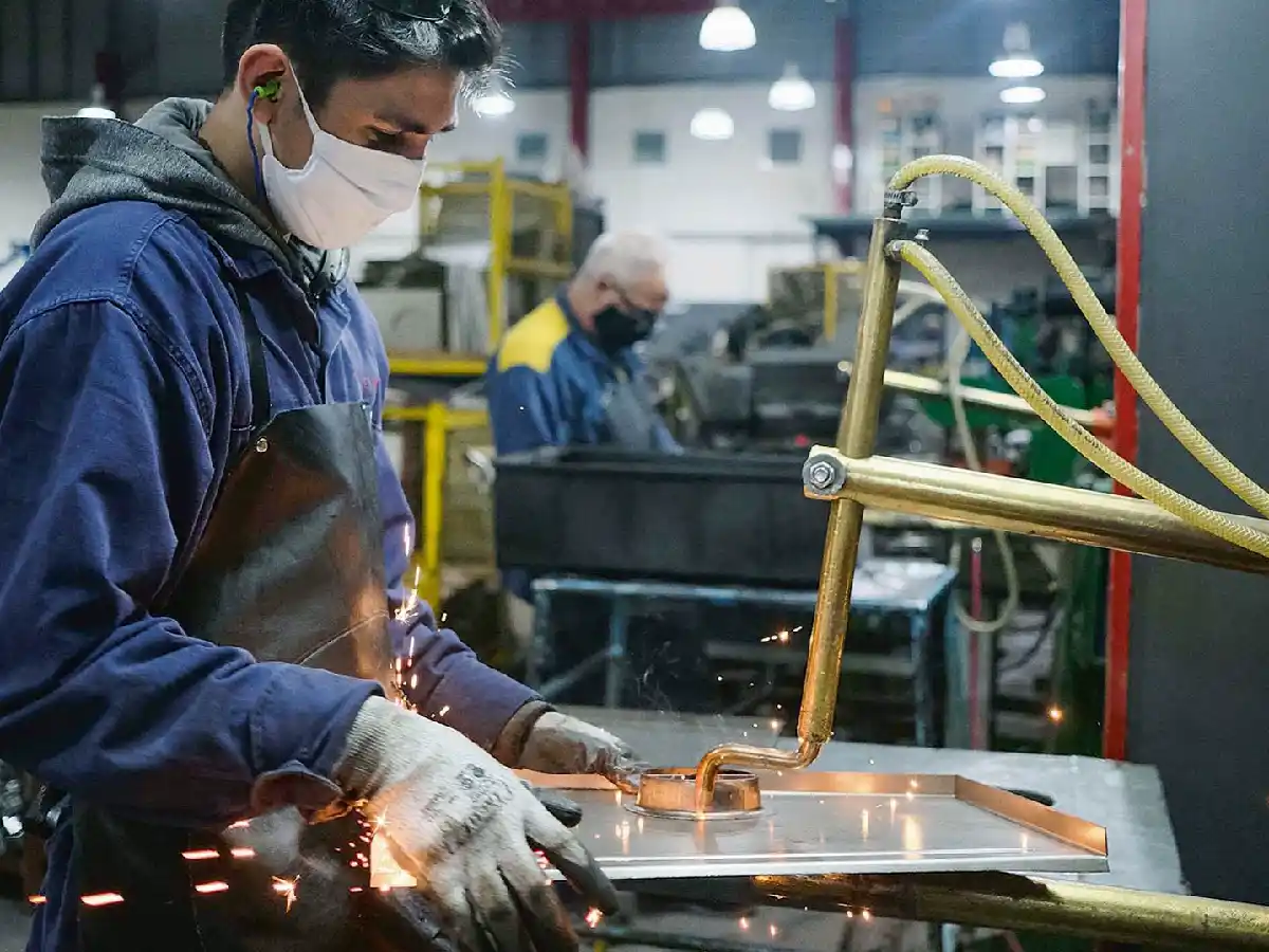 La desocupación en el segundo trimestre bajó al 6,9%