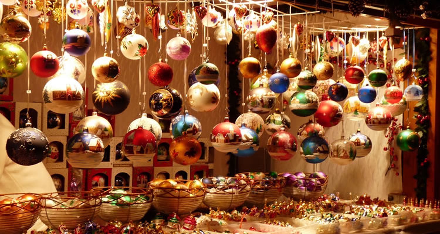 Feria Navideña en Plaza Libertad
