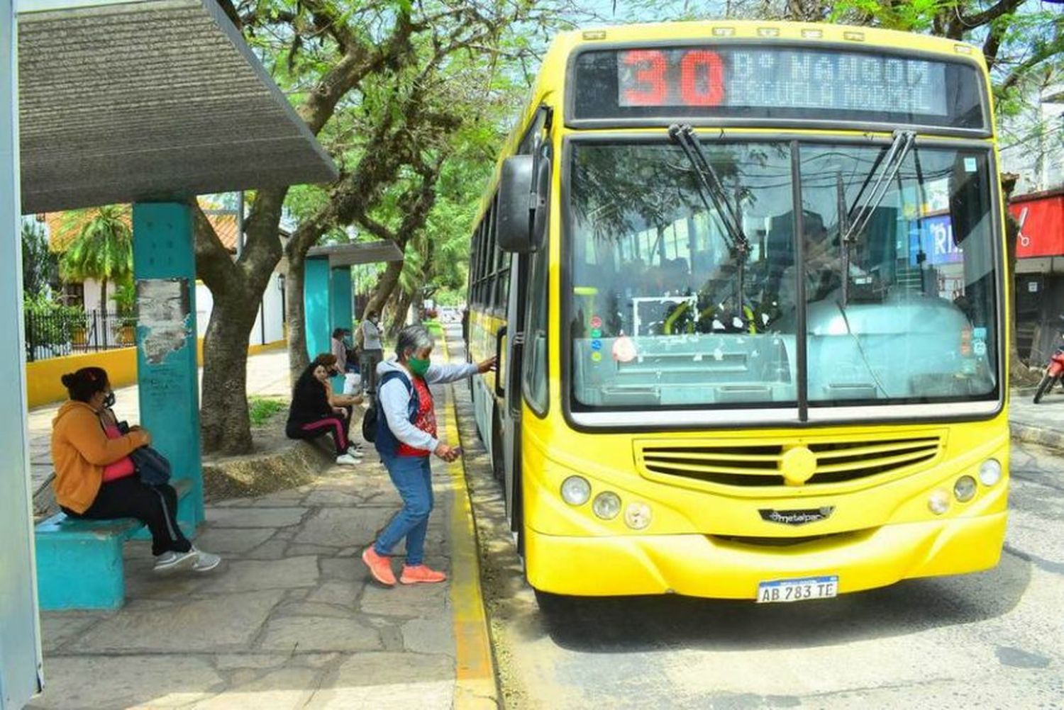 Un chofer falleció ayer y peligra el servicio de colectivo en la ciudad