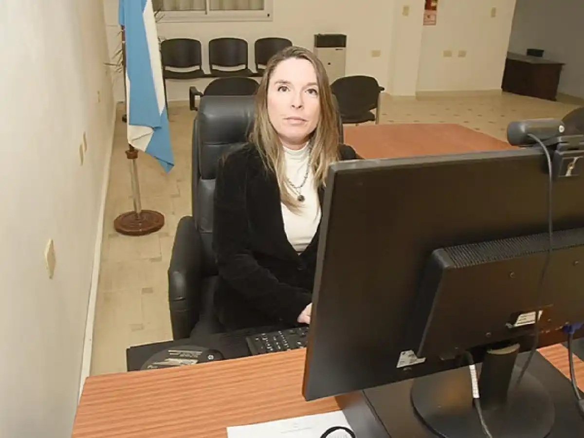 Imputaron a tres personas por explotar a  una familia en un campo de El Arañado