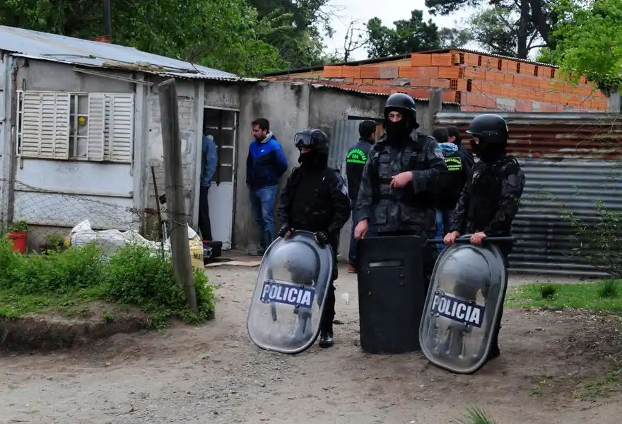 Allanaron casa en Rosales al 700 por la muerte de Ávila