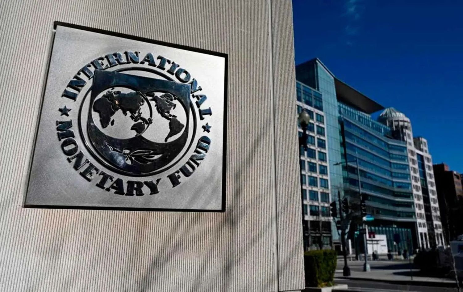 El directorio del FMI se reunirá el 31 de enero para definir si desembolsa USD 4700 millones