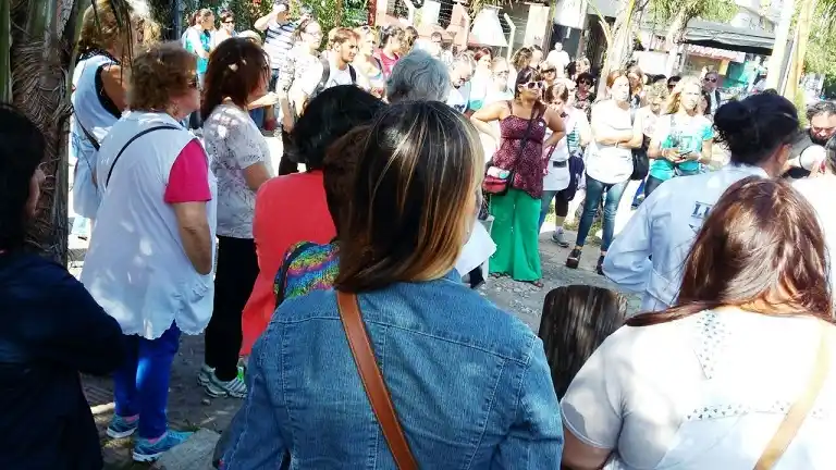 Docentes bonaerenses tomaron Jefaturas distritales contra la exigencia de recuperar clases en receso