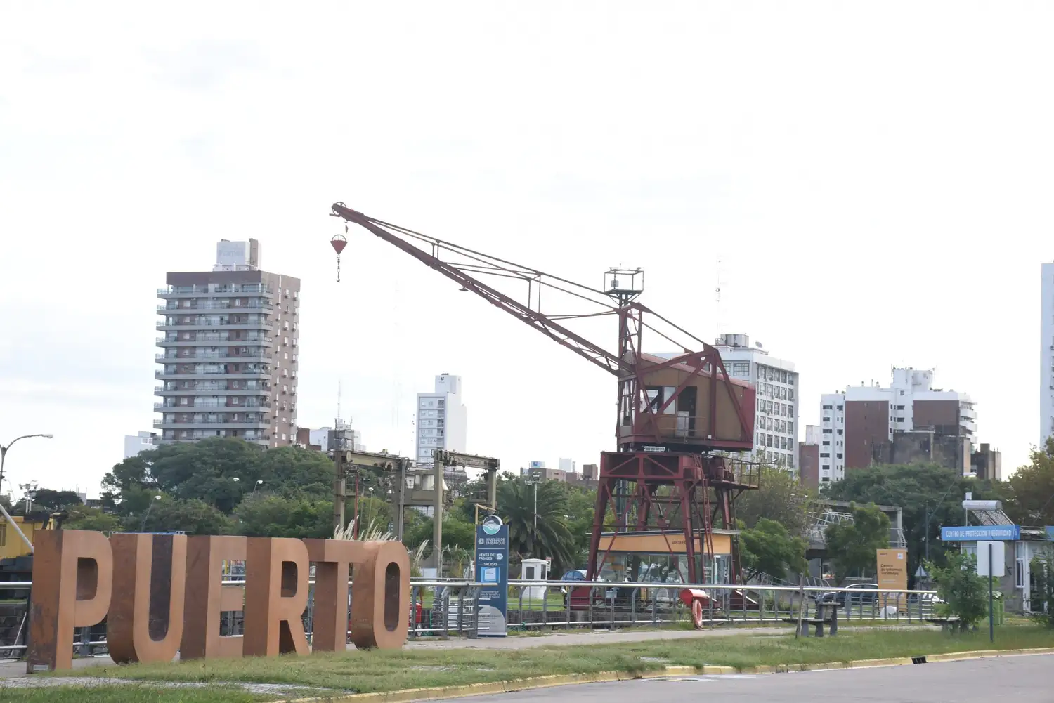 Oscar Martínez presentó su propuesta para la reconversión del Puerto de Santa Fe