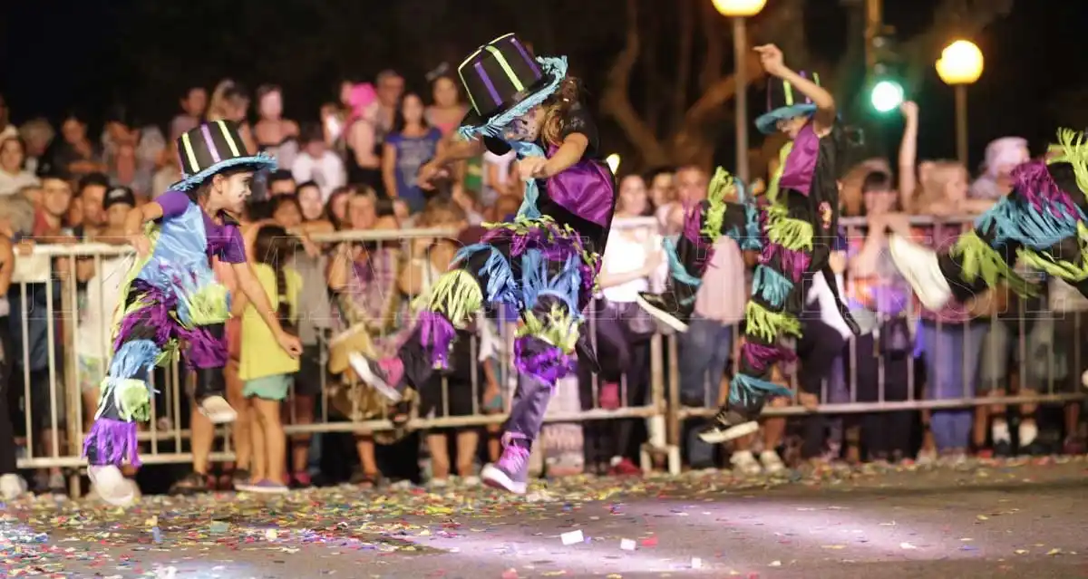 Los carnavales tuvieron su broche de oro en Plaza Rocha