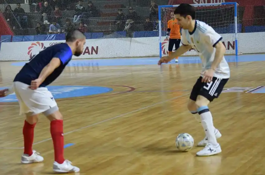 Argentina derrotó a Francia en el primer amistoso de la gira