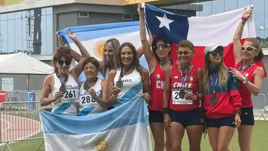Silvana Quinteiro, en uno de los podios con Argentina