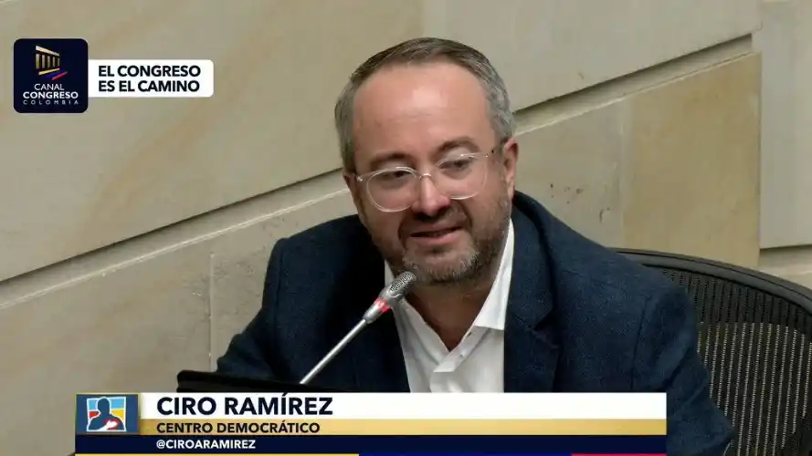Corte Suprema condena a 23 años de prisión al senador uribista Ciro Ramírez por corrupción