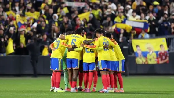 Con James Rodríguez como referente, Lorenzo dio a conocer los 26 jugadores colombianos que estarán en el Mundial 2026. Foto:AP