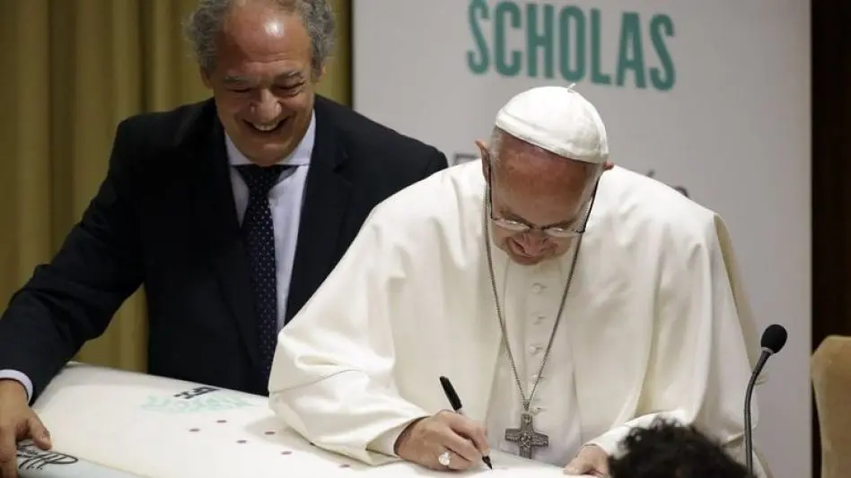 Universidad Fasta Otorga Doctorado Honoris Causa a José María del Corral por su Trayectoria en Educación y Compromiso Social