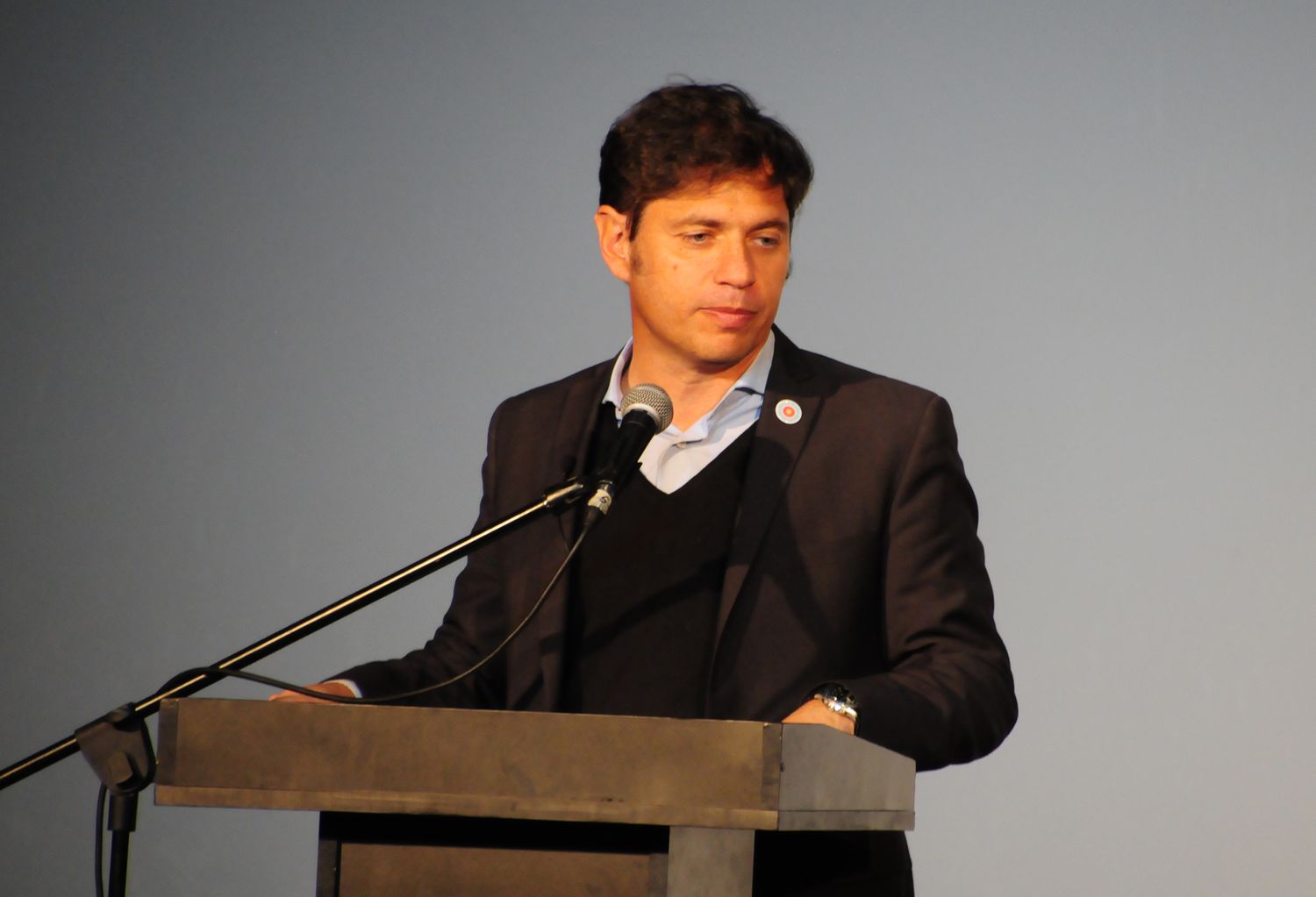 "Ojo con los que venden espejitos de colores, no votemos a quien viene a sacar derechos"