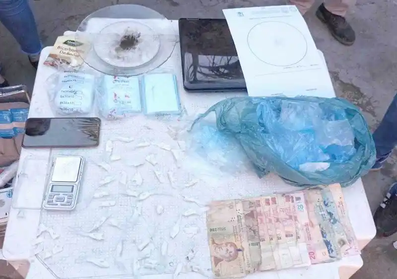 Clorinda: secuestran 49 envoltorios de cocaína
y anulan un centro de comercialización