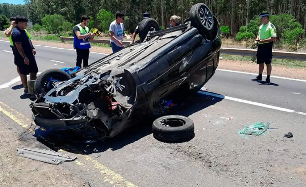 Vuelco fatal: una nena de 11 años falleció luego de un accidente en la Autovía 14
