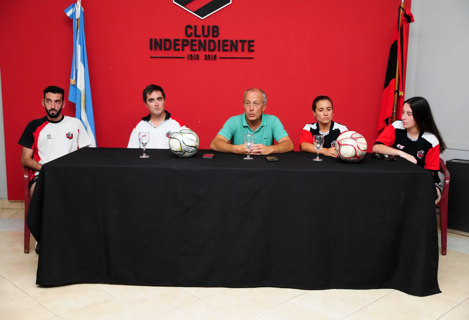  Relanzamiento para el fútbol femenino del club Independiente