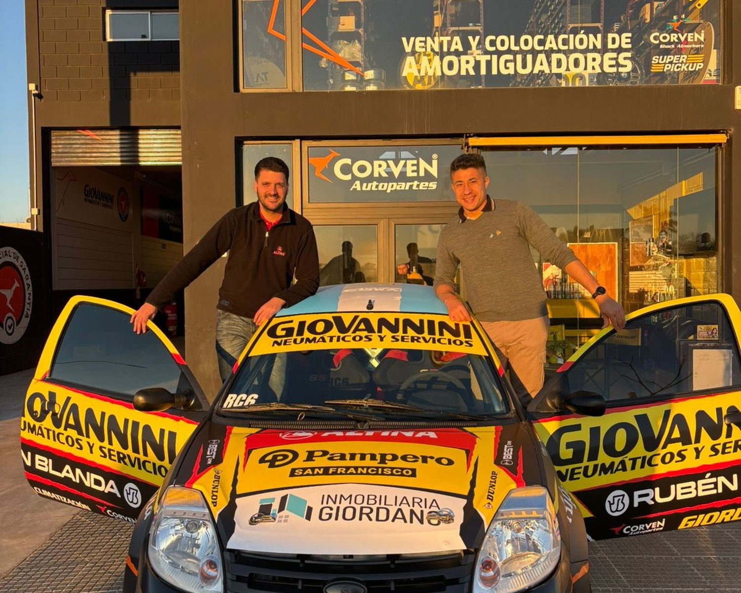 Dos amigos correrán el rally local.