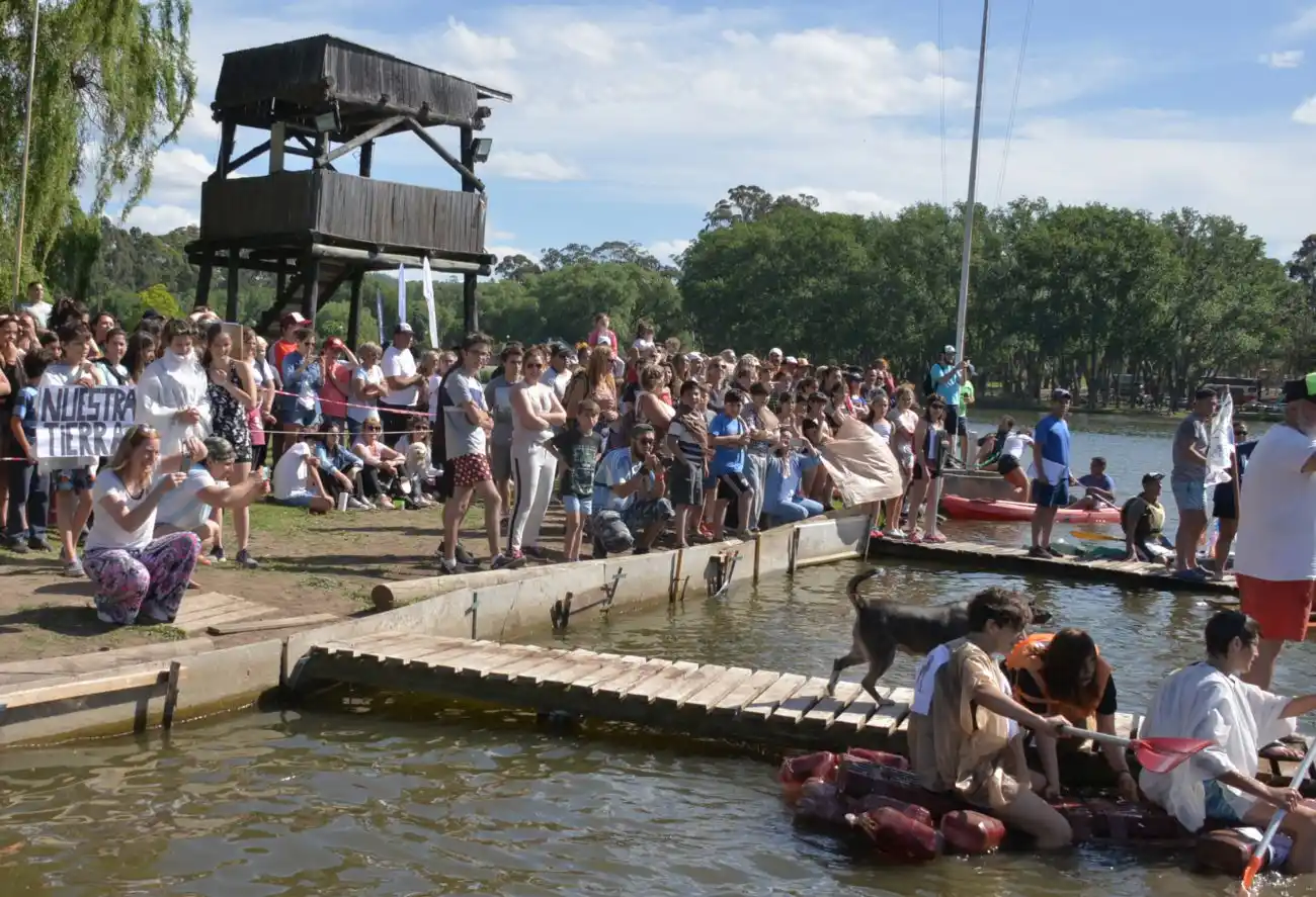 Se realizó la regata de embarcaciones construidas con elementos recuperados